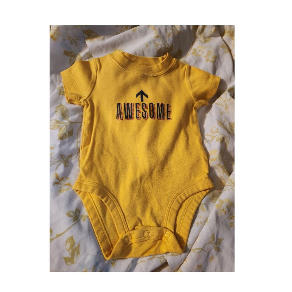 Carter's Unisex onsie